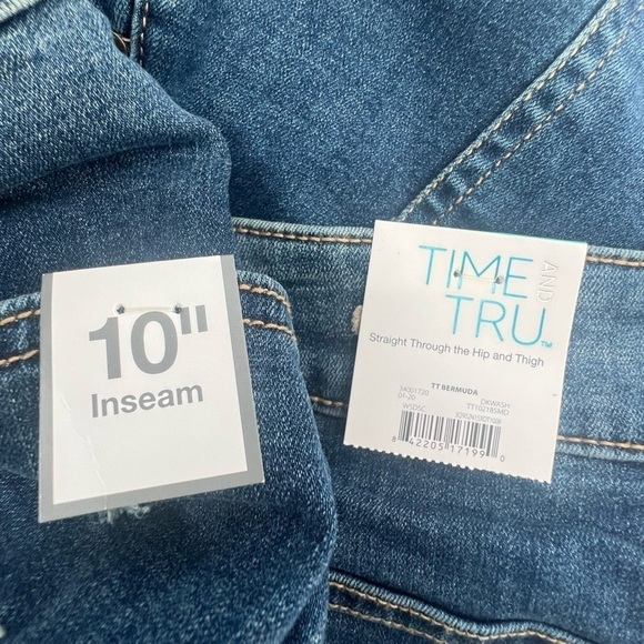 NWT Time And Tru Mid Rise Distressed Cut Off Jean Shorts Size 18 Women’s - Picture 4 of 7